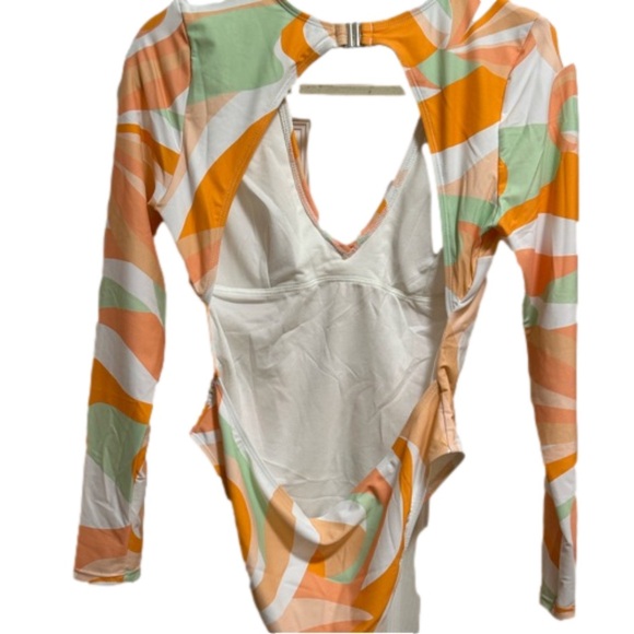 NWT CupShe Strawberry Fields Forever Back Cutout V Neck One Piece Swimsu… - Picture 2 of 5